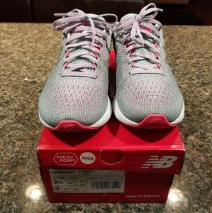 New Balance women shoe